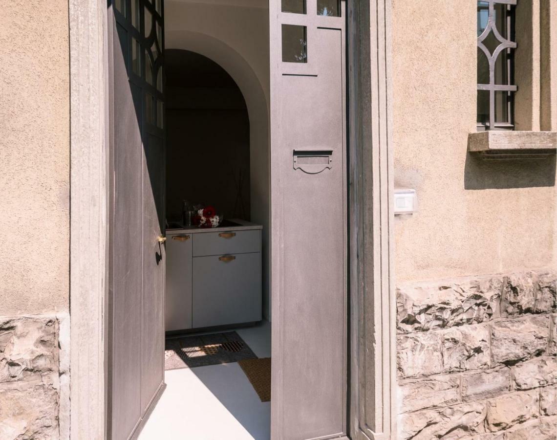 Alex Suite Como Exterior photo